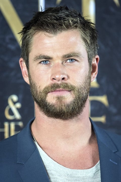 El actor australiano Chris Hemsworth protagoniza la cinta como "Eric", el Cazador.