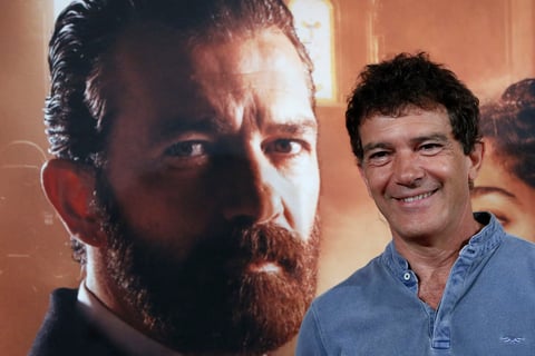 Banderas posó ante los fotógrafos en la presentación de la cinta.