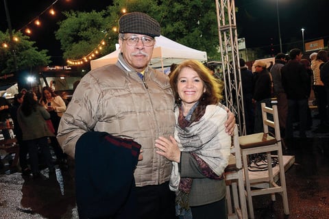 30032016 EN PAREJA.  Silvestre y Estrella.