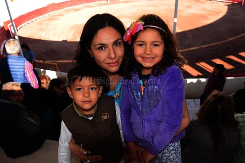 Adrián, María y Nallely