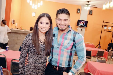 03042016 LA FOTO DEL RECUERDO.  Alexa, Betty y Gerardo.