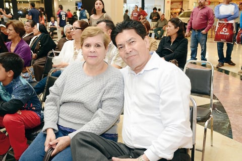 11042016 Irma y Ángel.