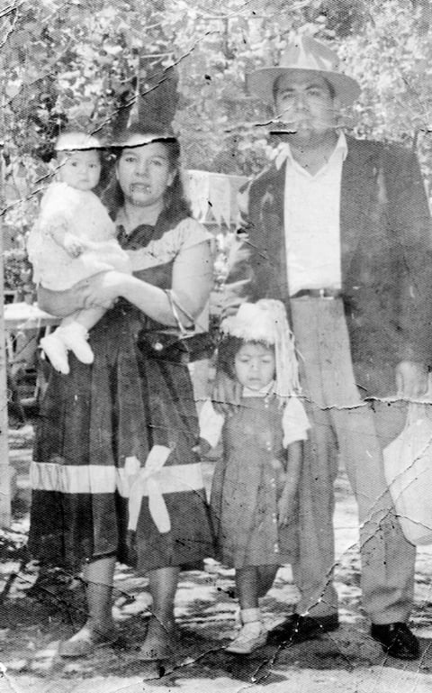 03042016 Esperanza y Celia SÃ¡nchez en Toluca en 1973.