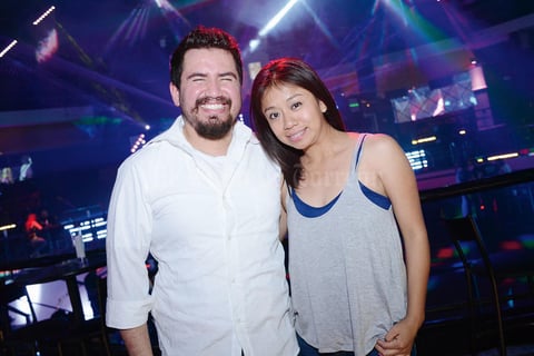 14042016 DE FIESTA.  David y Miriam.