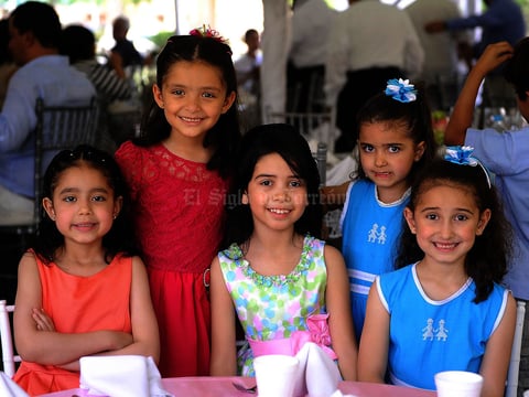 Jimena, Isabella, Carolina, Camila y Jessica