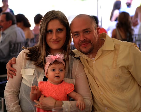 Linda, Sophia y Eleazar