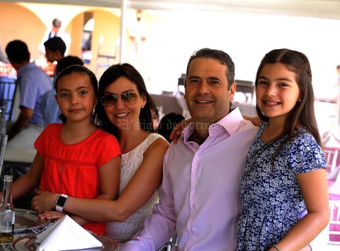 Vittoria, Rocío, Carlos y Emma