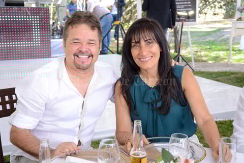 18042016 Enrique y Laura.