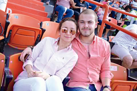 19042016 Nicole y Fernando.
