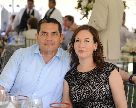 22042016 EN PAREJA.  Gerardo y Maru.