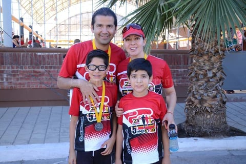 24042016 Carlos, Ander, Eneritz y Mikel.