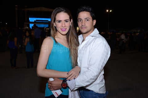 24042016 EN PAREJA.  Norma y Alan.