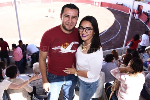 25042016 Ricardo y Vicky.