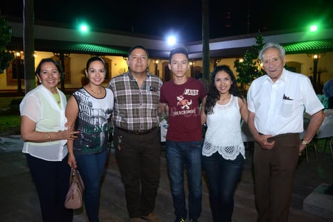 27042016 Mary, Cony, Rafael, Rafa, Mariana e Isidoro.