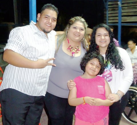 21042016 Gerardo Mayel, Berenice, Verónica y Brenda Elena.
