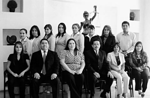 24042016 Sra. MarÃ­a Elena Wong de Perches (f) e Ing. Salvador Perches Estrada en mayo de 1967, festejando su segundo aniversario de bodas en un baile en el Club de Leones de GÃ³mez Palacio, amenizado por Juan Torres (organista).