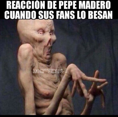 Tuiteros compararon la expresión del cantante con algunas imágenes.