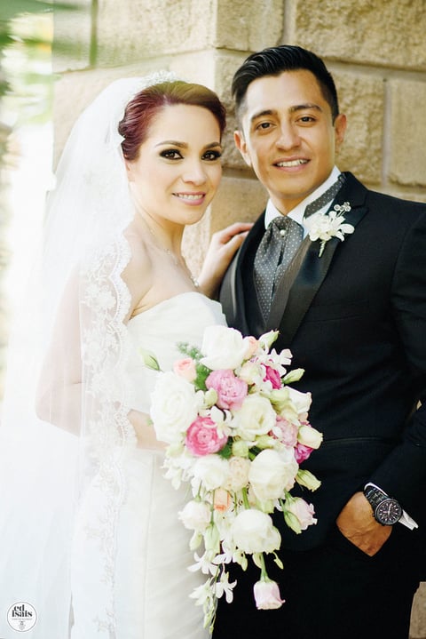 01052016 Marcela Esparza Flores y Roberto Carlos Méndez Cruz contrajeron matrimonio en la Parroquia de la Virgen María de la Medalla Milagrosa, el día 16 de abril de 2016. Ellos son hijos de: Javier Méndez Reveles y Georgina Cruz de Méndez, J. Arturo Esparza Reyes y Beatriz Flores de Esparza.