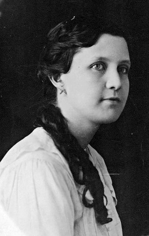 08052016 Elena Grageda Horneé en 1900.