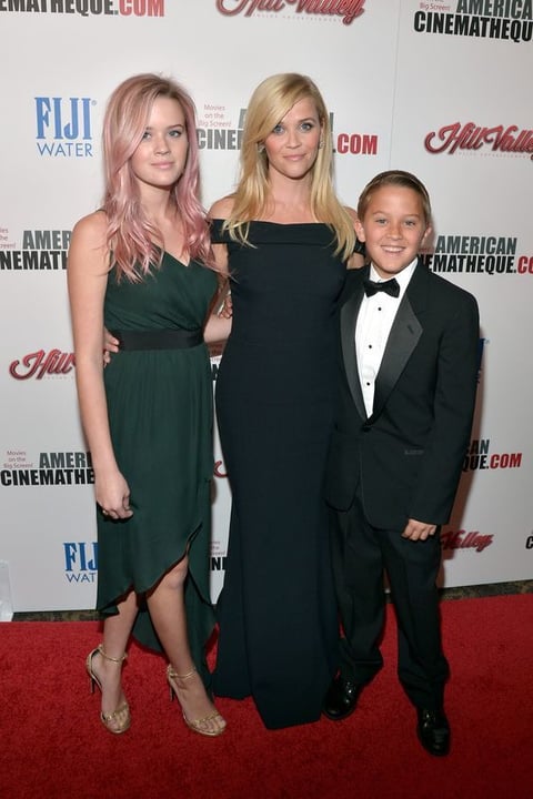 Reese Witherspoon. La actriz ganadora del Oscar y empresaria tiene tres hijos Ava de 16 años, Deacon de 12 y Tennessee de tres.