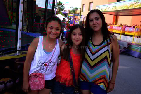 Dariela, Marifer y Gloria