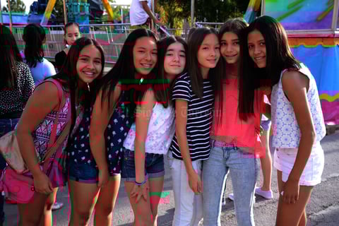 Ana, Sara, Jimena, Pame, Ángela y Silvana