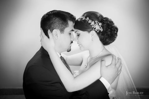 29052016 En una hermosa sesiÃ³n de fotos el dÃ­a de su boda fueron captados Mayela y JosÃ© Carlos. - Joss Banuet FotografÃ­a