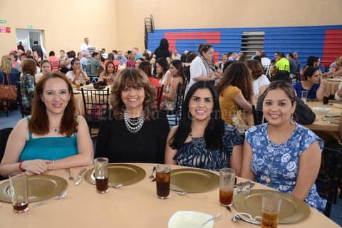 21052016 EL DíA DEL MAESTRO.  Laura, Martha, Maricela y Norma.