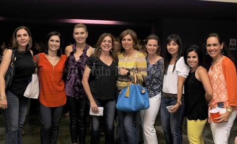 22052016 DISFRUTAN DE FESTEJO.  Claudia, Pily, Nora, Mayte, Jackie, Gaby, Carmina, Liliana y Nury.