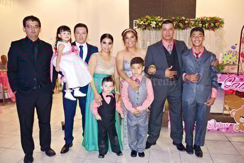 08052016 Ing. Miguel Mora Gámez, Familia de la Fuente Mora y Familia Villalobos Mora.