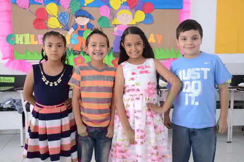 05052016 Andrea, Arturo, Sofía y Juan Pablo.