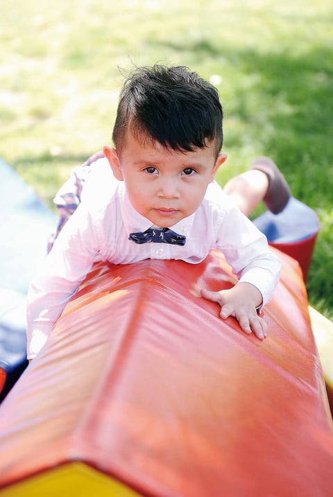 01052016 EN UNA FIESTA.  Thiago.