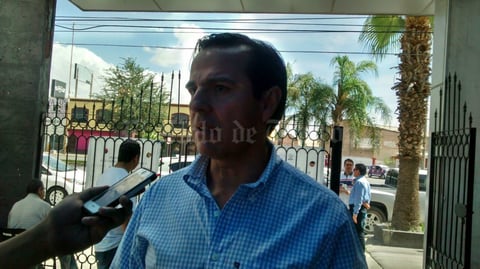 Acudió a votar el candidato a diputado del PAN por el Distrito XI de Durango, Oswaldo Santibáñez y se dijo "confiado en la voluntad de cambio de la ciudadanía", por lo que espera una gran participación durante la jornada electoral.