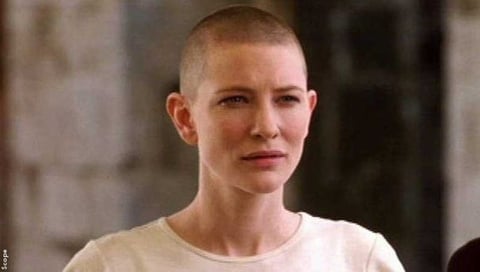Cate Blanchett dejó atrás su cabellera para la cinta Heaven en el 2002.