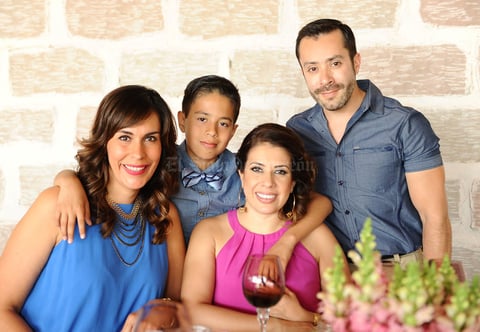 Tere, Marcela, Lalo y Andrés