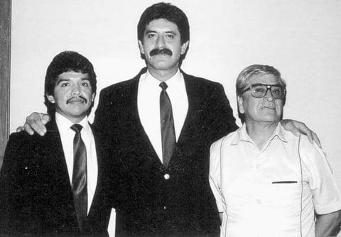 12062016 Ex presidente de la Unión de Empleados Bancarios, lo acompañan el Sr. Balderas y Sr. Alfredo Medrano en 1985.