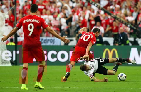Thomas Mueller luchó por toda la cancha pero no logró dar la ventaja al conjunto teutón.