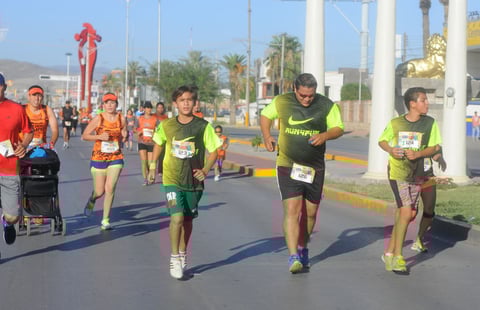 Gran actividad se presentó en las calles de Torreón.
