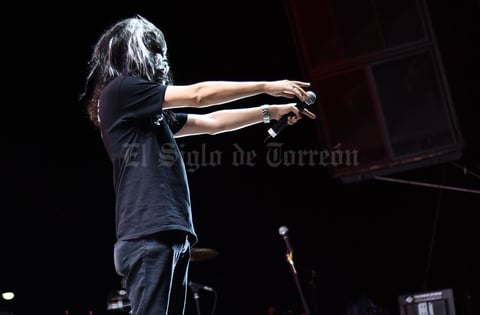 Inspirados en los "Wookies" raza ficticia de la saga de Star Wars que representa "Chewbacca", "Calacas" y "Andre VII" lanzaron varios temas entre ellos Daydream, Youth y A huevo. El respetable simplemente se dejó llevar por los beats.