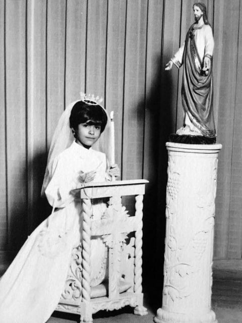26062016 MarÃ­a del Pilar Caro Sandoval en 1968 el dÃ­a de su Primera ComuniÃ³n.