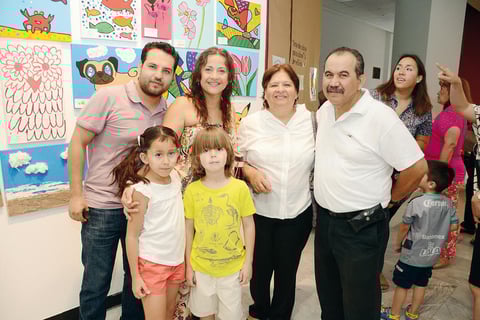01072016 MUY CONTENTOS.  Óscar, Mary, Ana, Patricio, María Elena y Sergio.