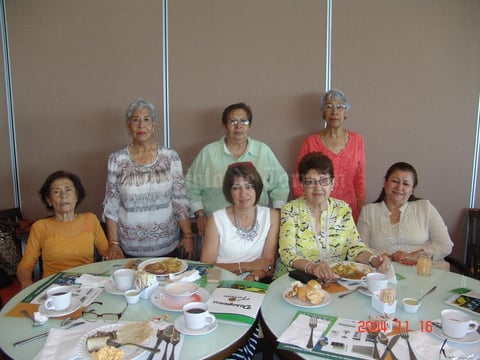 05072016 Mary, Aída, Cuqui, Elia, Nena, Silvia y Manue.