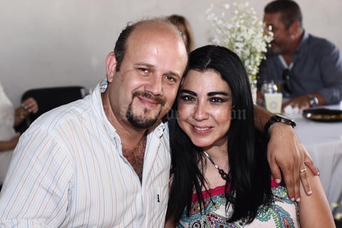 01072016 Rodolfo Gonzalez Treviño y Karla de González Treviño.
