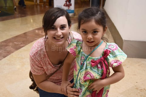 02072016 María y Elena.