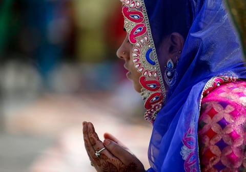 El Eid al-Fitr, que significa "festival para romper el ayuno", marca el final del Ramadán.