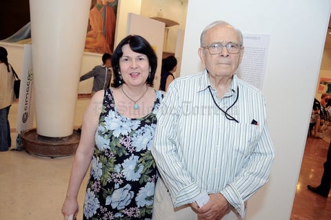 06072016 EN EL TEATRO.  Gaby y Ramón.