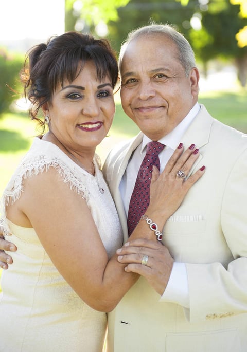 06072016 CELEBRAN 40 AñOS DE CASADOS.  Olga Goytia de Darwich y Jorge Darwich.