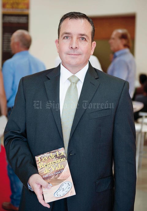 07072016 PRESENTA SU LIBRO.  Pablo de la Fuente.