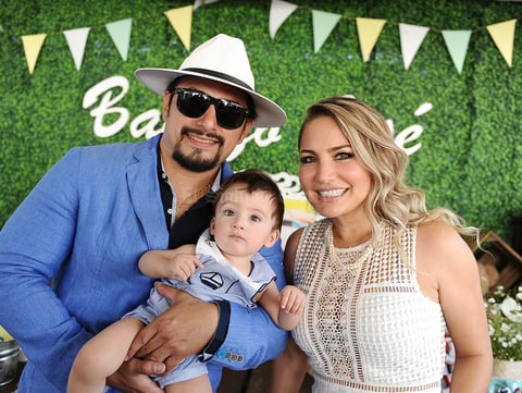 José con sus papás, José Rosas y Silvia Rendón