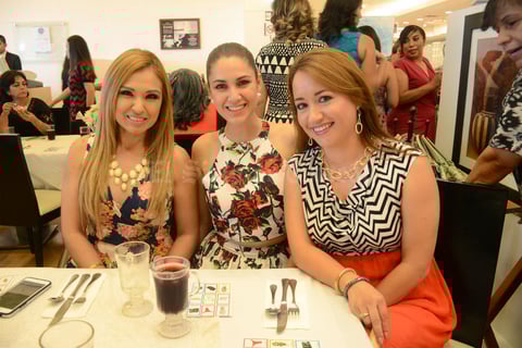 08072016 Brenda, Rocío y Karla.